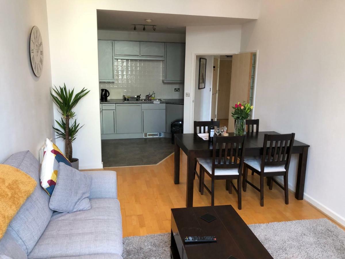 Stylish City Centre Apartment كارديف المظهر الخارجي الصورة