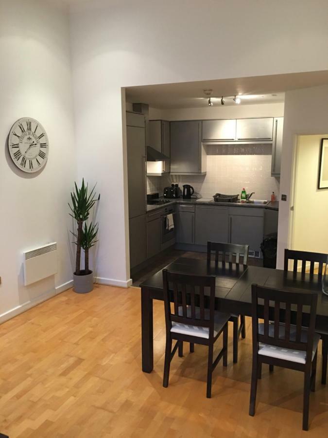 Stylish City Centre Apartment كارديف المظهر الخارجي الصورة