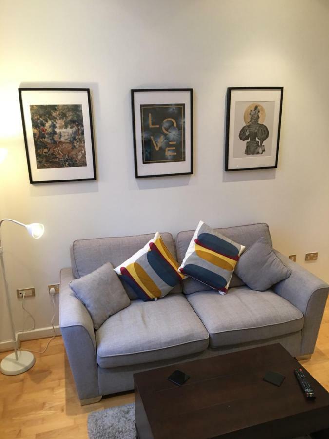 Stylish City Centre Apartment كارديف المظهر الخارجي الصورة