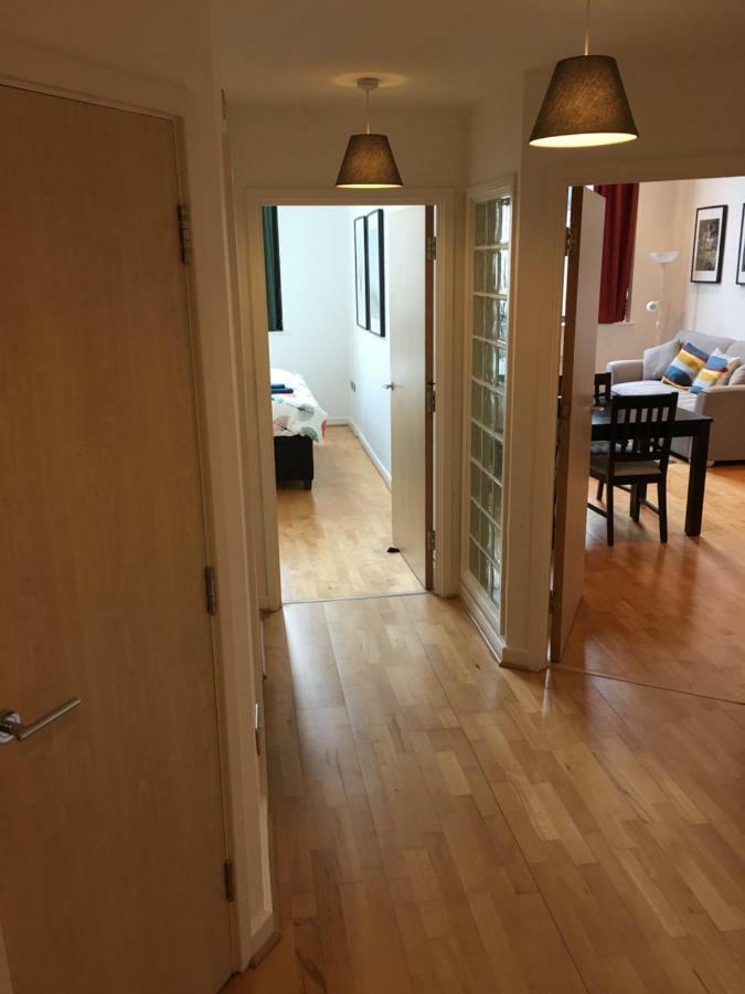 Stylish City Centre Apartment كارديف المظهر الخارجي الصورة